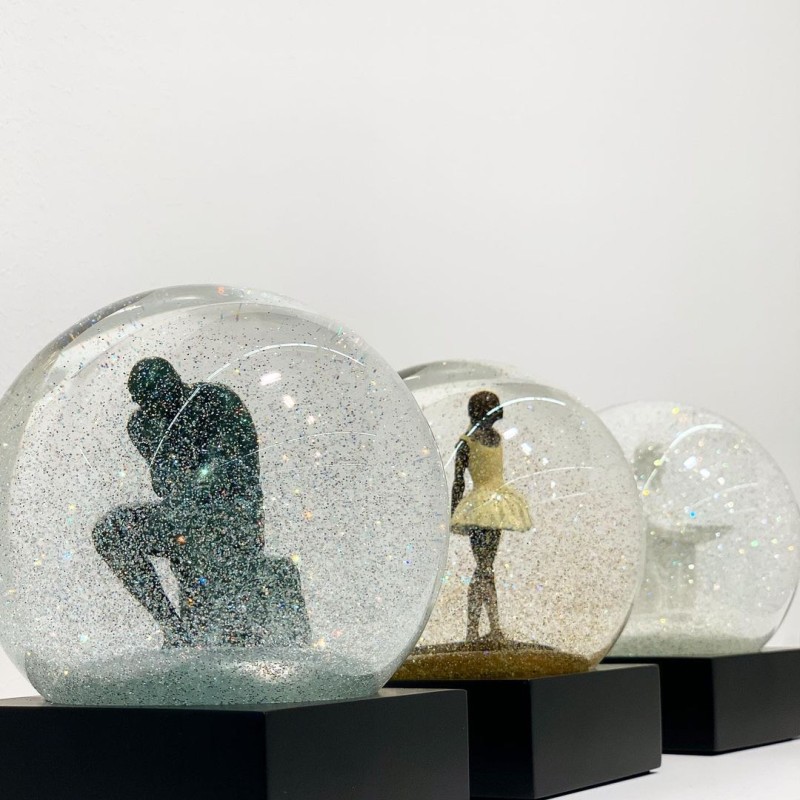 SNOWGLOBES, Thinker