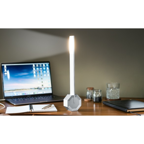 OCTAGON ONE RECHARGEABLE DESK LIGHT, Aluminium